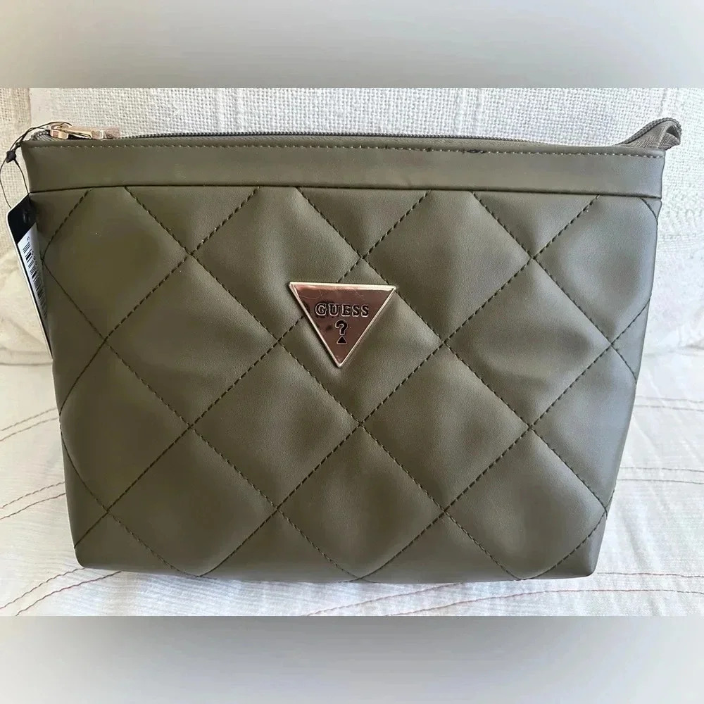 Guess Women Quilted Logo Clutch Bag Faux Leather Olive Kingsport Travel - NWT
